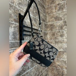 NWOT Coach black monogram wristlet